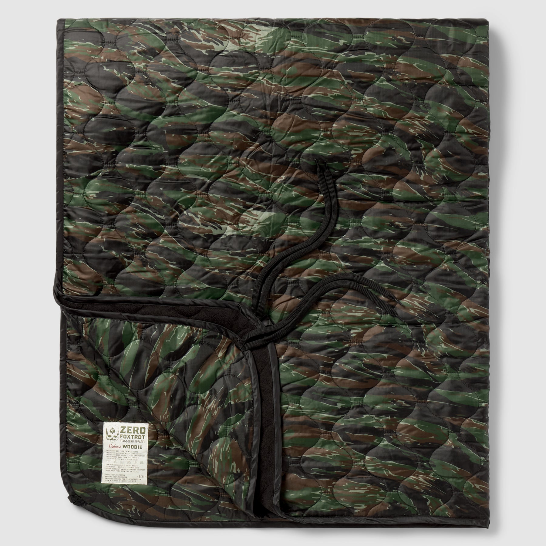 Deluxe_Woobie_Blanket_Advisor_Tiger_Jungle_Black_Camo_1_1800x1800