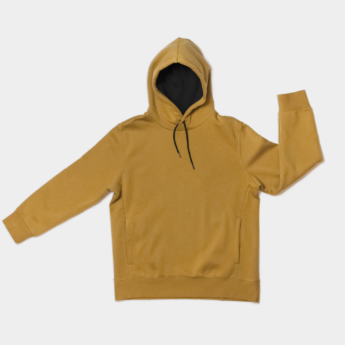 luxury-basics-and-knitwear-is-made-at-urth-apparel-manufacturing
